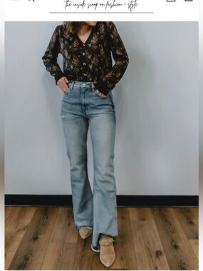 Ética Sasha Modern Flare Jeans Size 26 High Rise Raw Hem Light Wash
